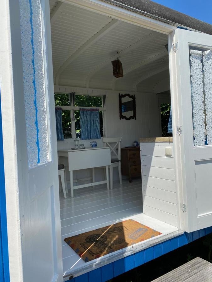 Hotel Little Blue House Oostvoorne Exterior foto
