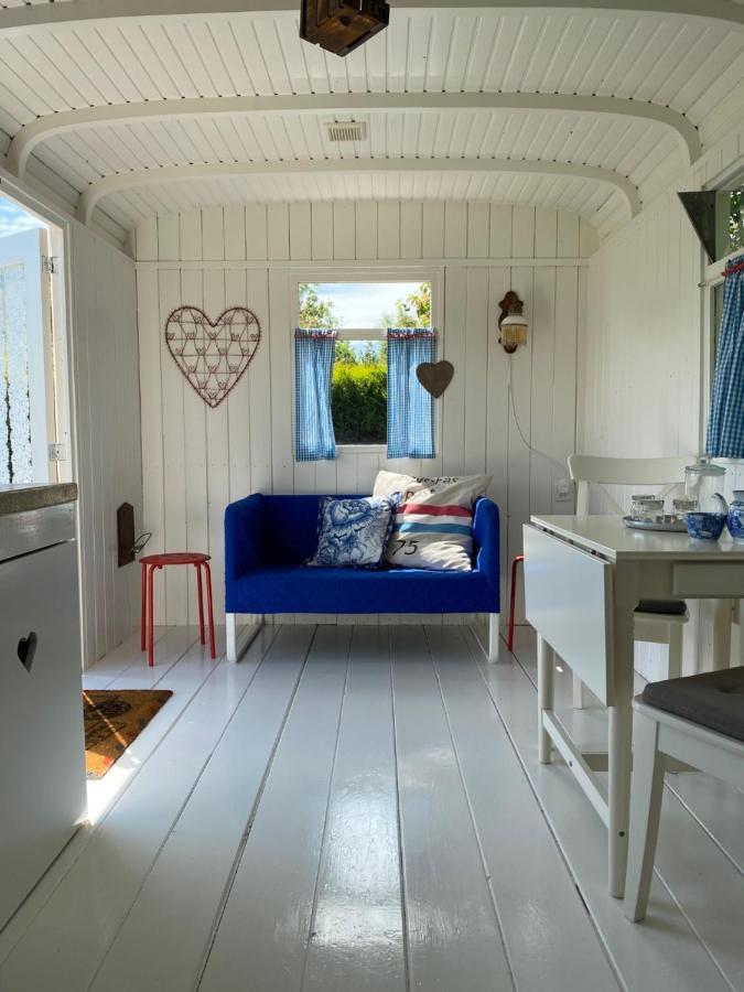 Hotel Little Blue House Oostvoorne Exterior foto